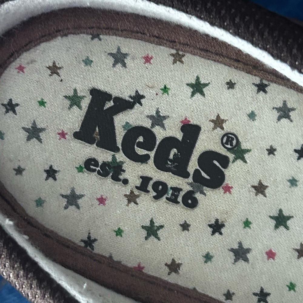 Brown and white Keds low cut canvas lace up shoes, size 10 - Picture 2 of 7